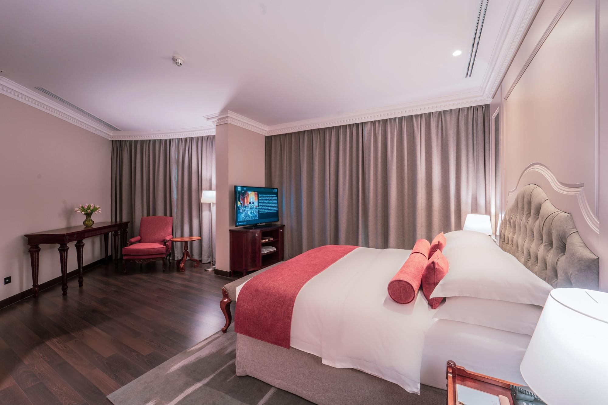 Millennium Hotel 5*